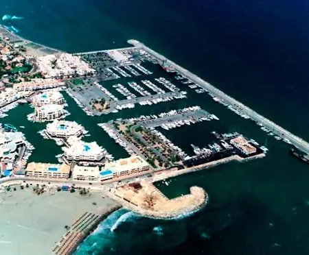 Puerto De Vacacional Con Vistas Al Mar Y Yates Tres 2 Baños Apartamento Benalmádena
